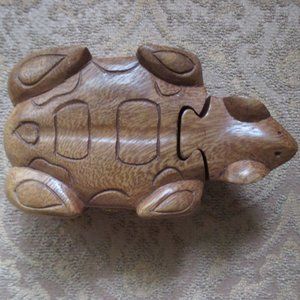 wooden frog - secret box